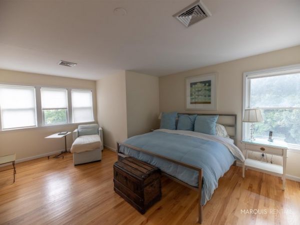 Hamptons Home 1020775