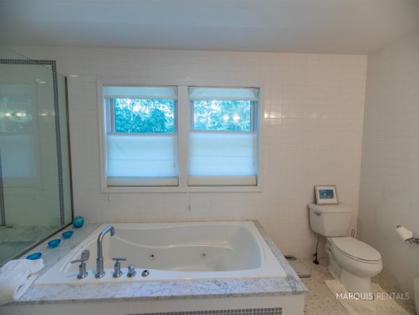 Hamptons Home 1020775