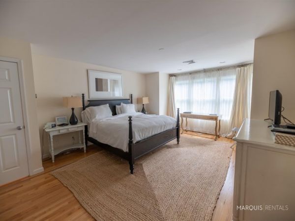Hamptons Home 1020775