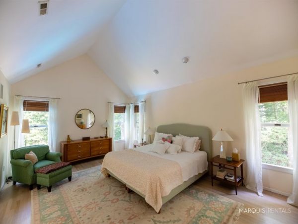 Hamptons Home 1020776