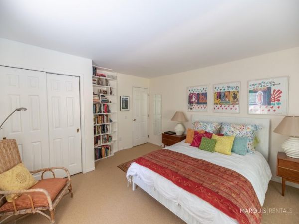 Hamptons Home 1020776