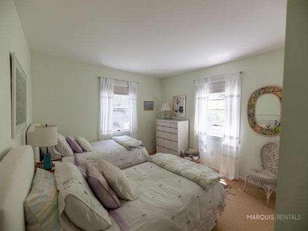 Hamptons Home 1020776
