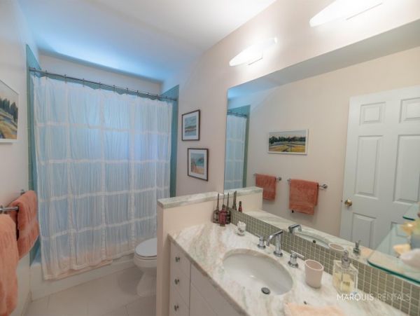 Hamptons Home 1020776