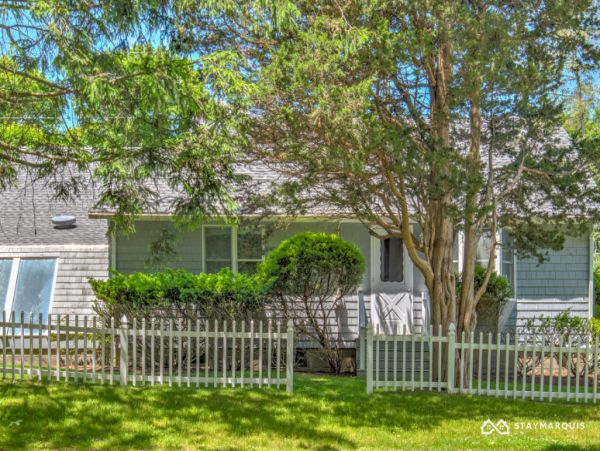 Hamptons Home 1020777