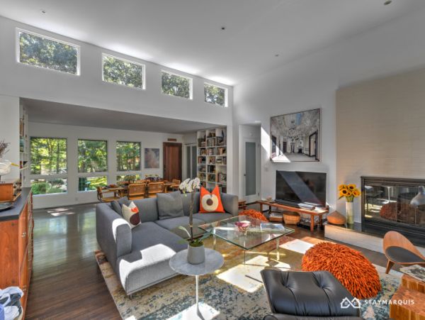 Hamptons Home 1020778