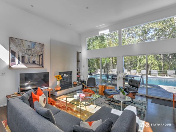 Hamptons Home 1020778