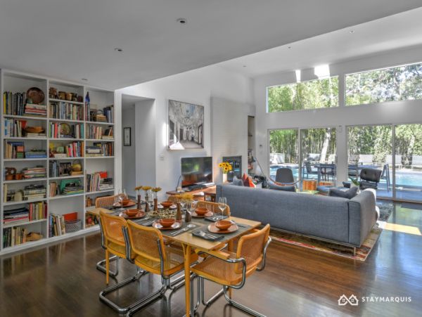 Hamptons Home 1020778