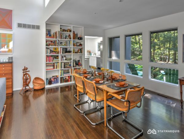 Hamptons Home 1020778