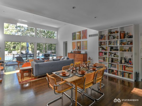 Hamptons Home 1020778