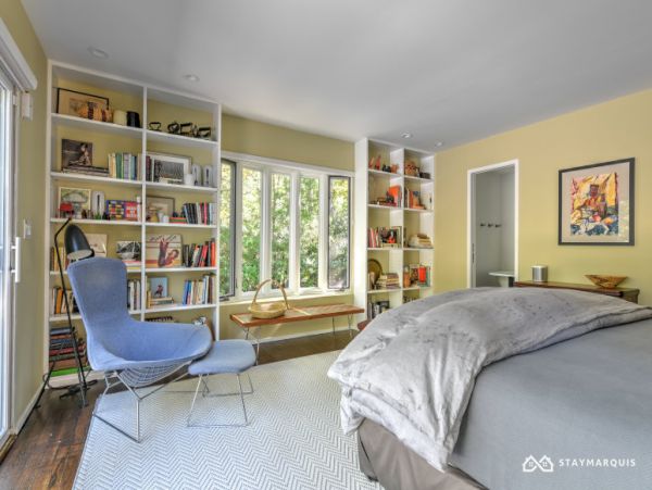 Hamptons Home 1020778
