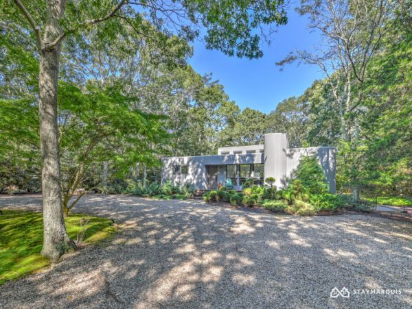 Hamptons Home 1020778