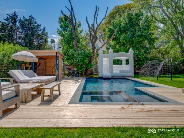 Hamptons Home 1020779