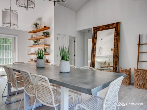 Hamptons Home 1020779