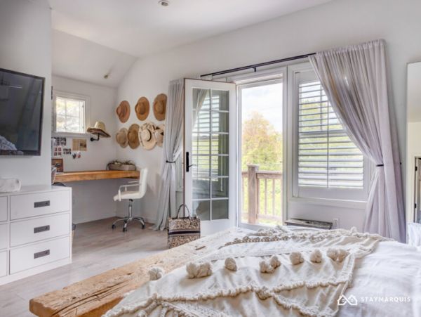Hamptons Home 1020779