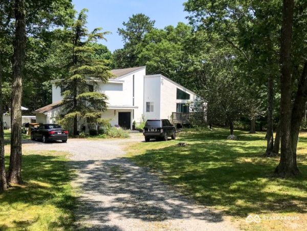 Hamptons Home 1020780