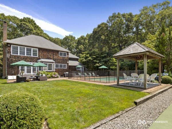 Hamptons Home 1020783