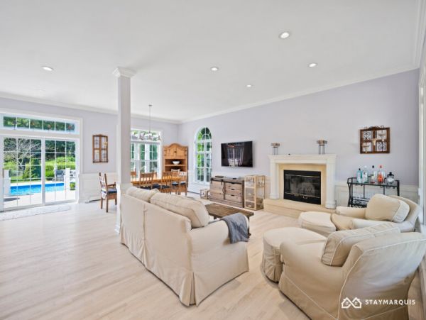 Hamptons Home 1020784