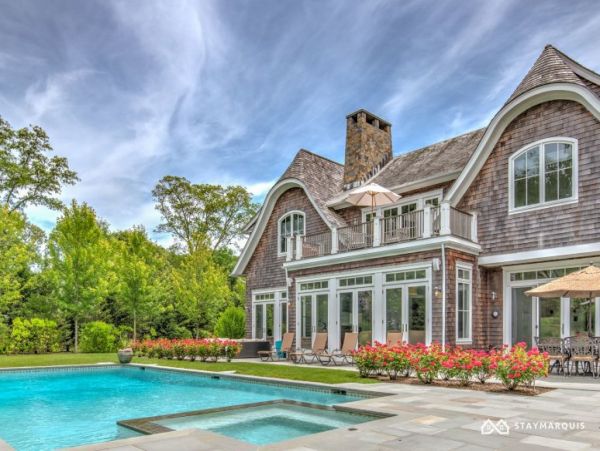 Hamptons Home 1020785
