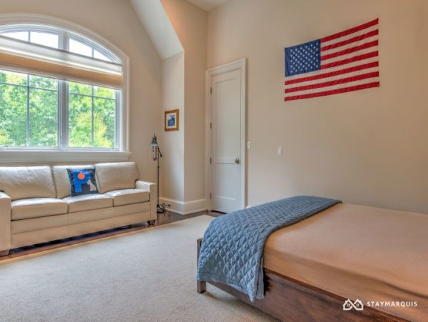 Hamptons Home 1020785