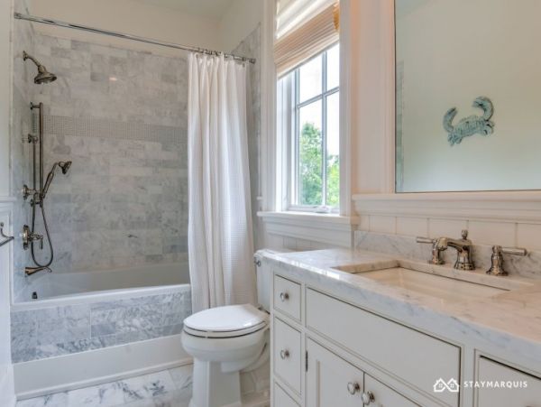 Hamptons Home 1020785