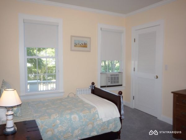 Hamptons Home 1020786