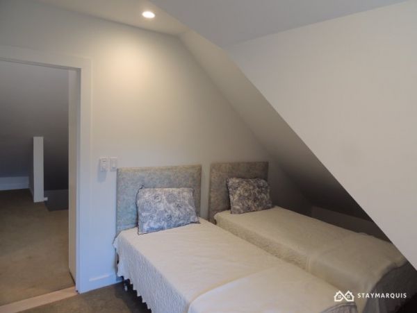Hamptons Home 1020786