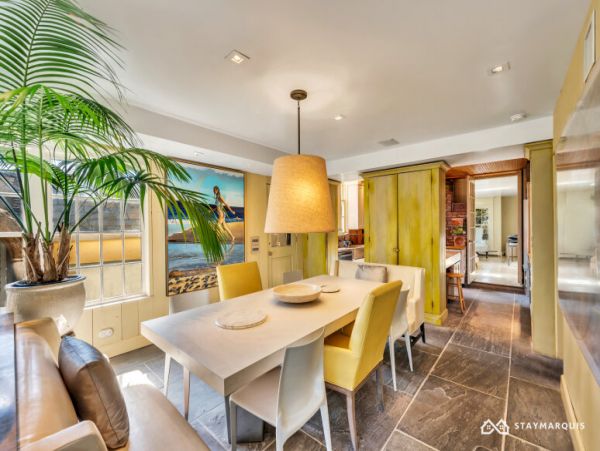 Hamptons Home 1020787