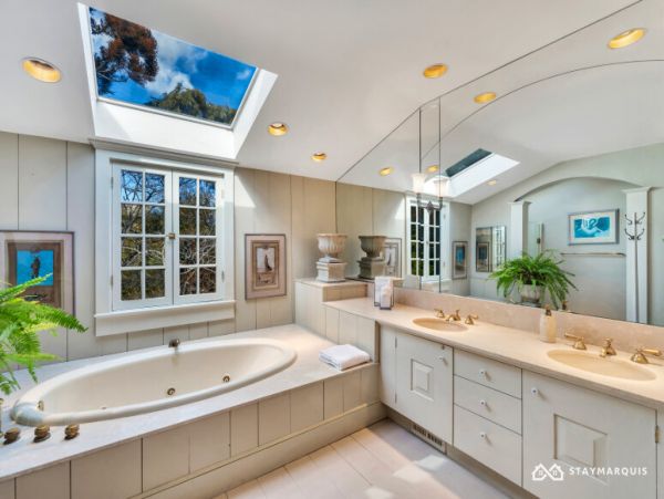 Hamptons Home 1020787