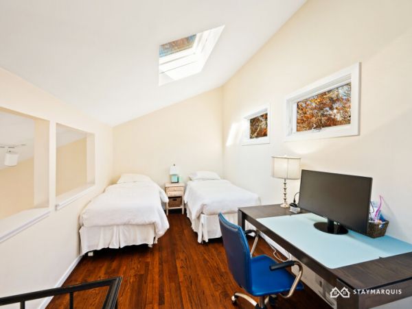 Hamptons Home 1020789