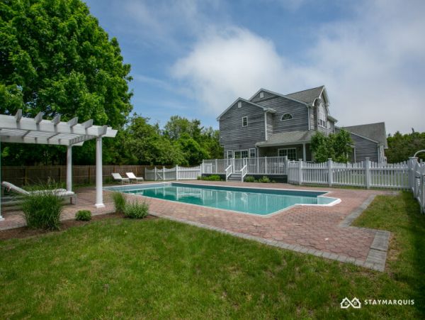 Hamptons Home 1020790