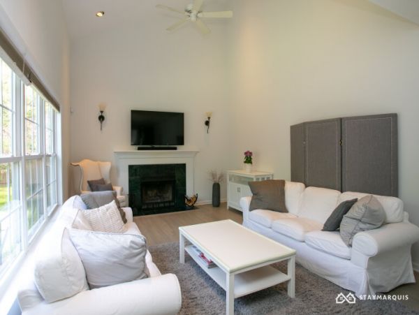 Hamptons Home 1020790