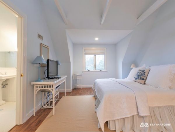 Hamptons Home 1020792