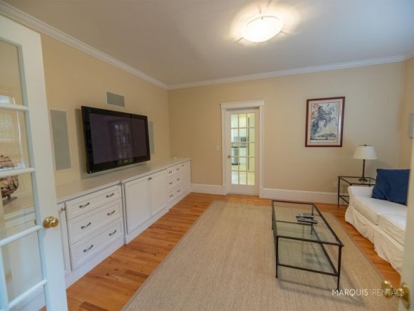Hamptons Home 1020793