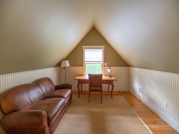 Hamptons Home 1020793