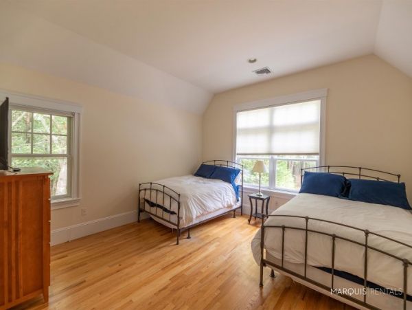 Hamptons Home 1020793