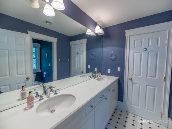 Hamptons Home 1020793