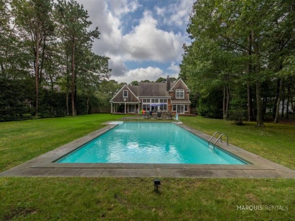 Hamptons Home 1020793