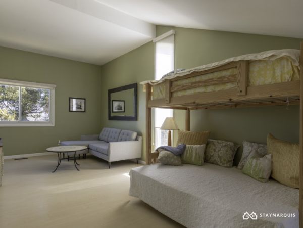 Hamptons Home 1020794