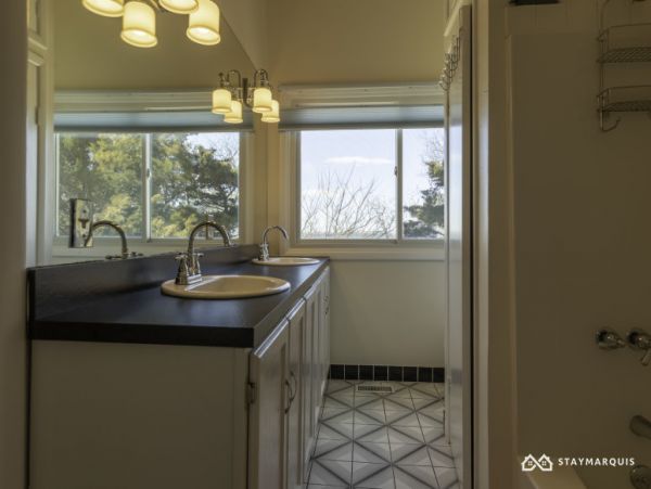 Hamptons Home 1020794