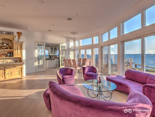 Hamptons Home 1020796