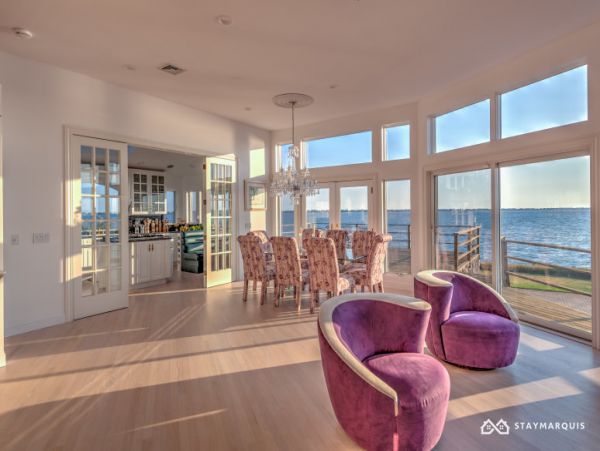 Hamptons Home 1020796