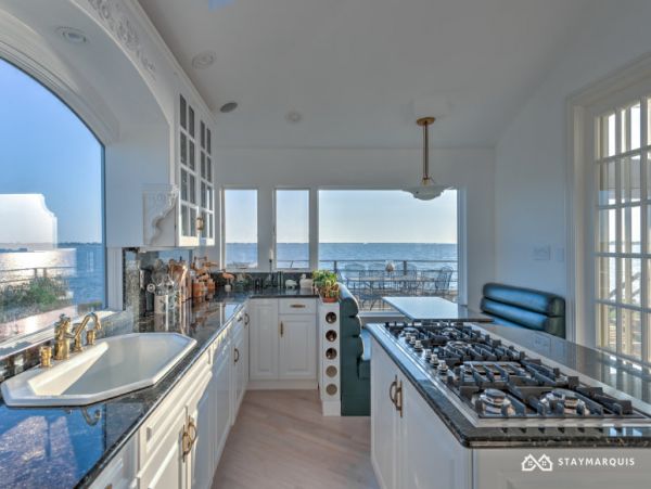 Hamptons Home 1020796