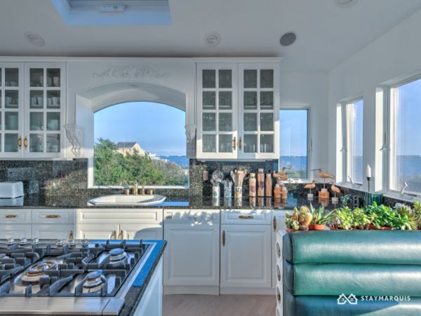 Hamptons Home 1020796