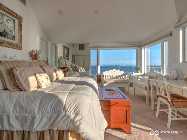 Hamptons Home 1020796
