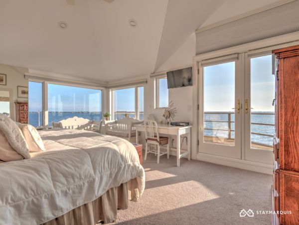 Hamptons Home 1020796
