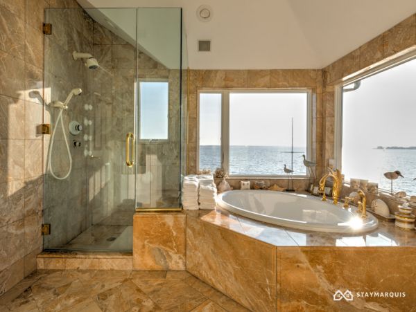 Hamptons Home 1020796