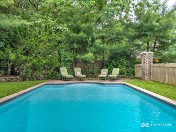 Hamptons Home 1020797