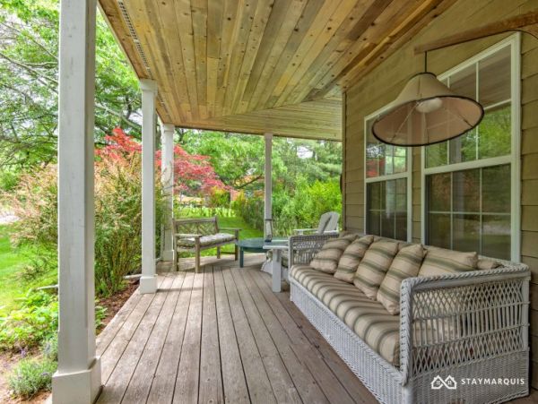 Hamptons Home 1020797