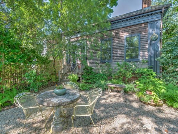 Hamptons Home 1020798