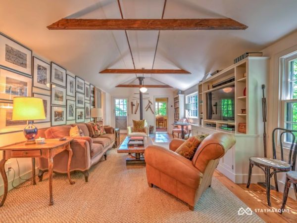 Hamptons Home 1020798